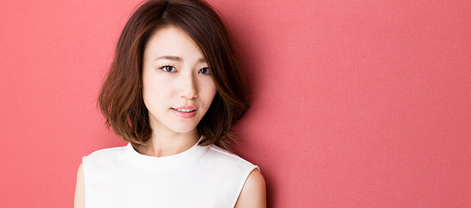 オトナ女子にオススメ! 上手な「肌見せ」ファッション3選